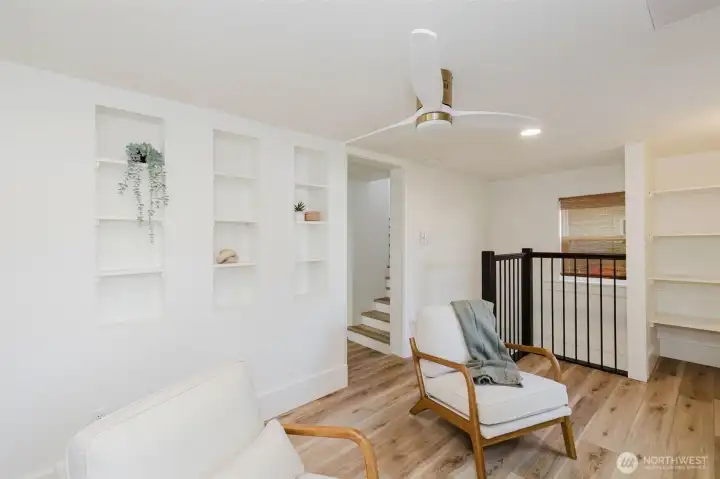 sitting/tv room