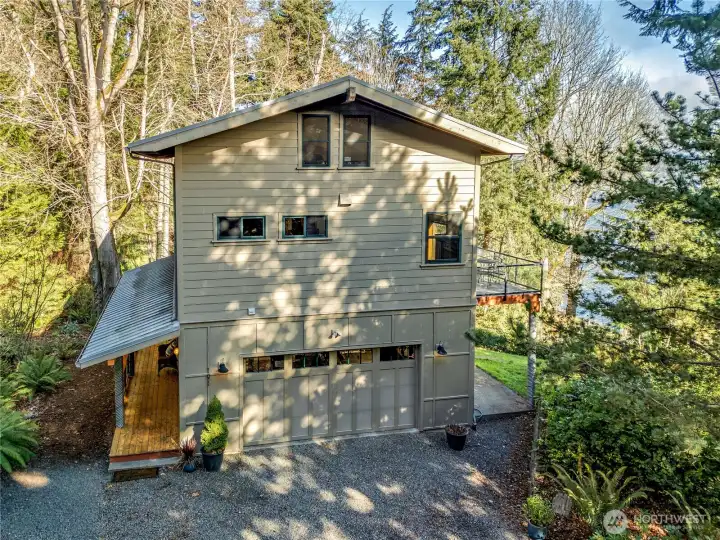 Welcome to 191 Old Oak Bay