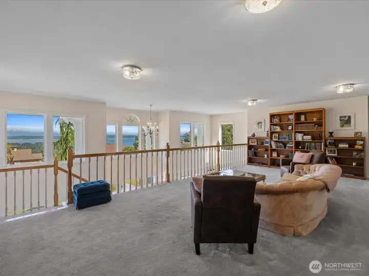 Spacious Bonus Room with great view out to the Bay & Mountains!