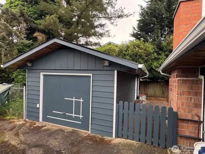 Detached Garage Shop