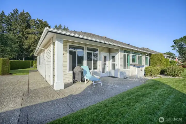 Back patio is perfect for looking outward to the greenbelt and enjoying nature!