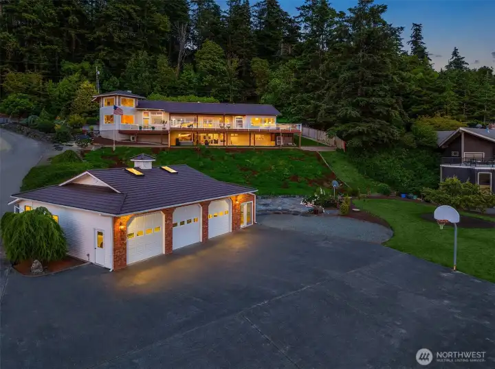 They may never want to leave this exceptional waterfront playground, where every day feels like a luxury retreat and the lifestyle is second to none.