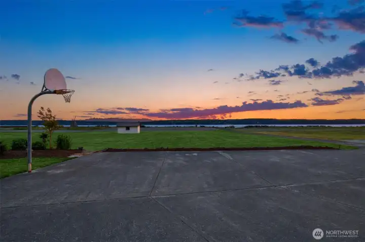 Who doesn’t enjoy a game of basketball at the water’s edge, with cool sea breezes, stunning views, and the sound of the waves in the background?