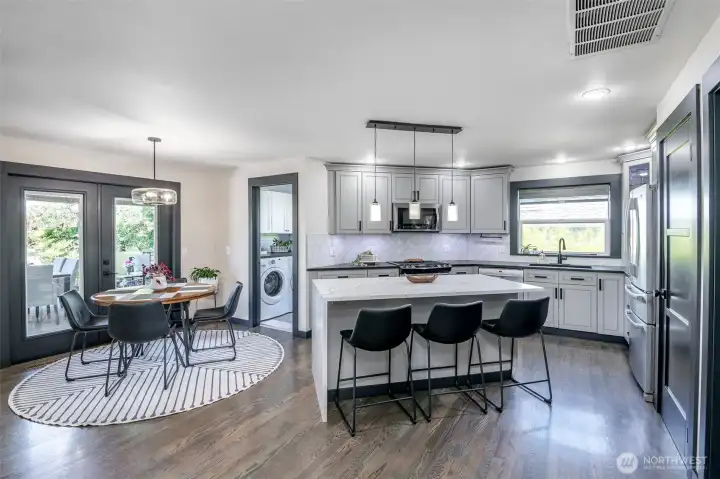 Hello gorgeous. Show stopping kitchen.