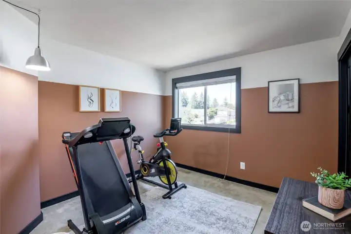 Another fantastic bedroom. 4 bedrooms in total + office!