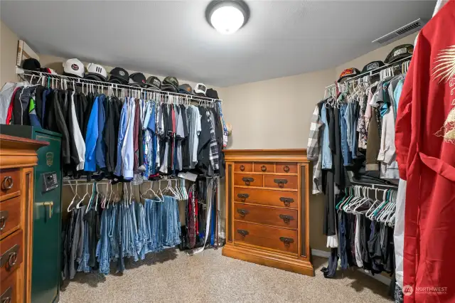 Loads of closet space