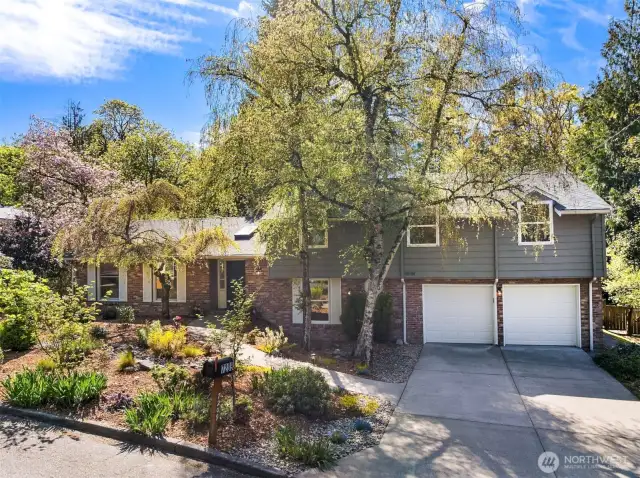 Beautiful 7209 76th Ave SE