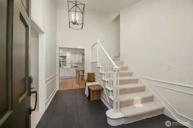 Entryway with vaulted ceiling