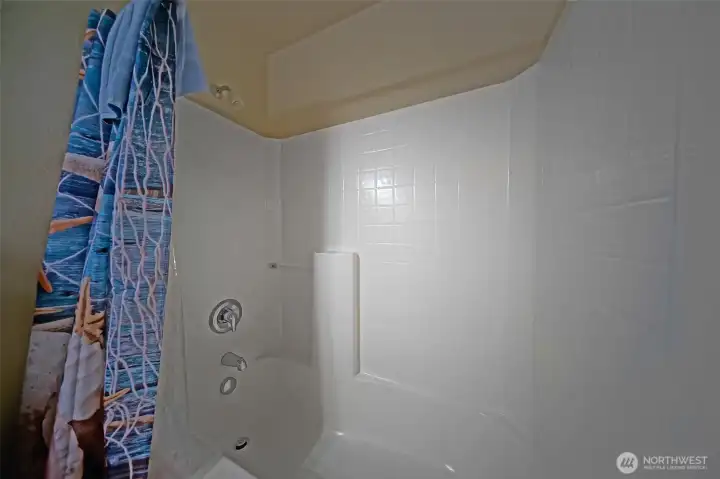 Common area full bath