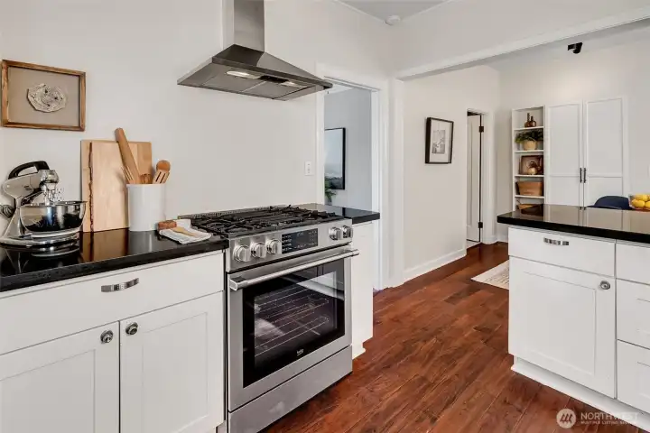 Quartz counters.