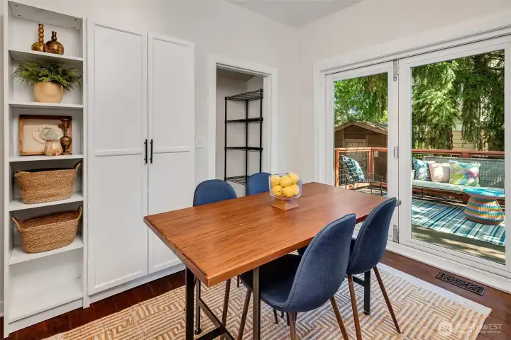 Eat-in-kitchen space.