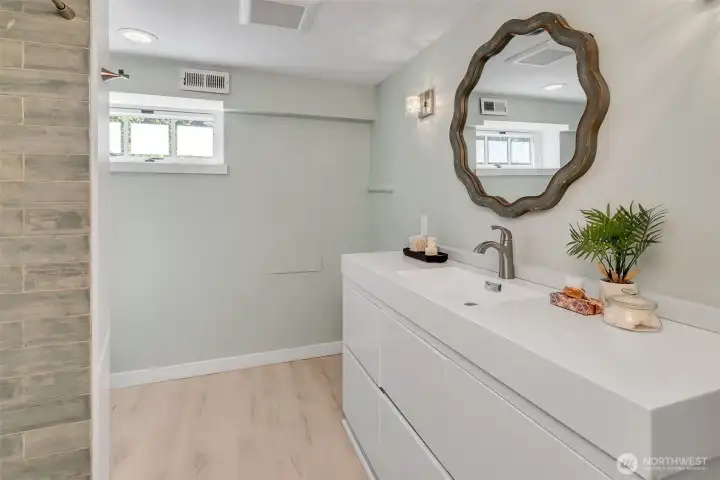 Spacious bath.