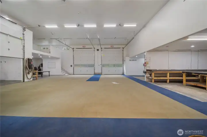 4000 SF shop