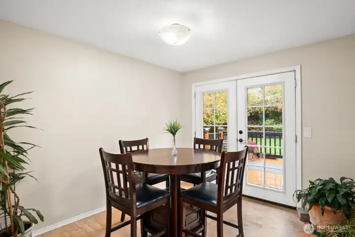 Formal dinning room with access to deck