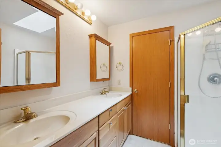 Main bathroom