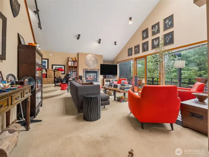 Vaulted ceilings, a wall of windows and privacy