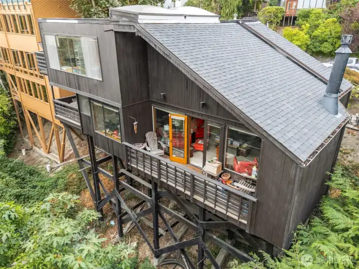 This is truly a NW contemperary!