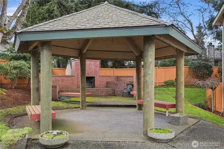 Accessible Common area for BBQs and gatherings.