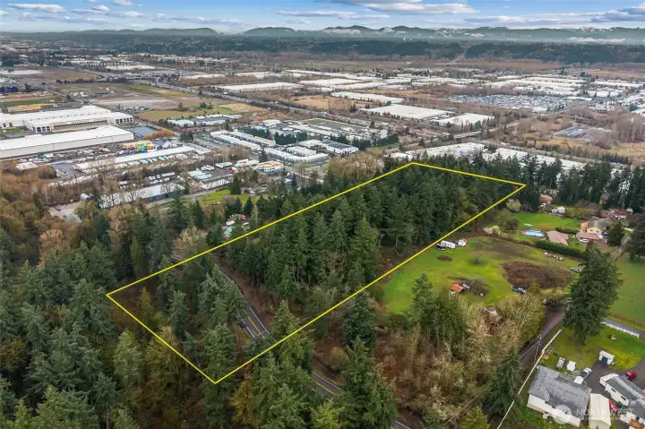 Approximate Lot Lines/Buyer to verify