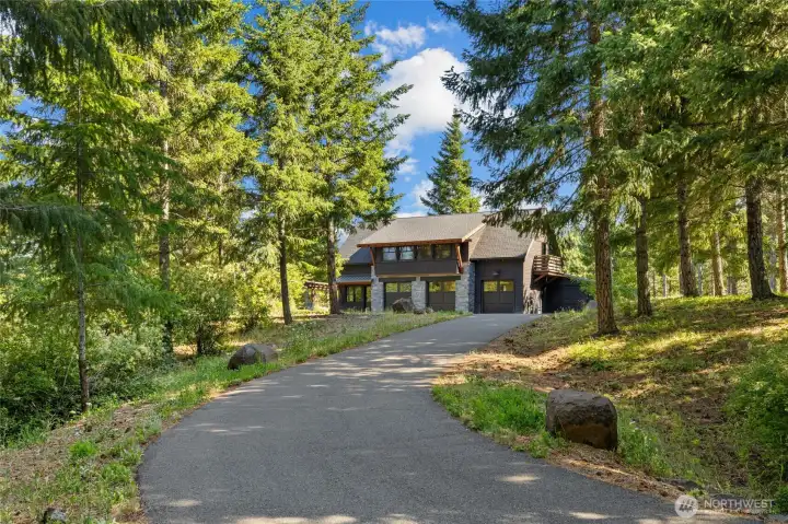 Private driveway to home