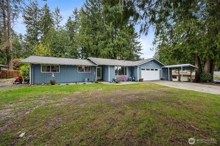 Big front yard too, and room on the side for an RV if you want. Come check this cutie out!