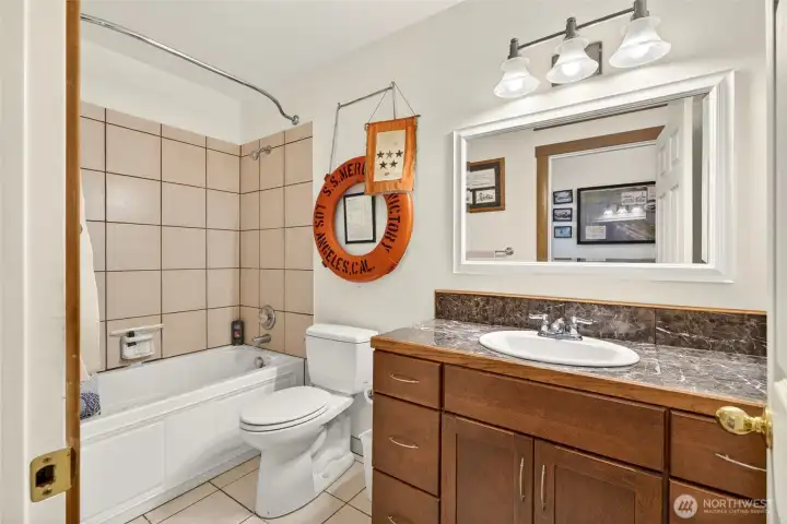 Full bathroom in the hallway Full bathroom in the hallway