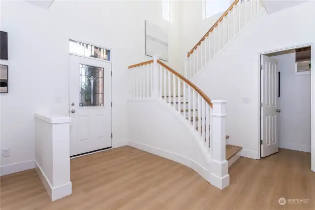 Entry/Stairs