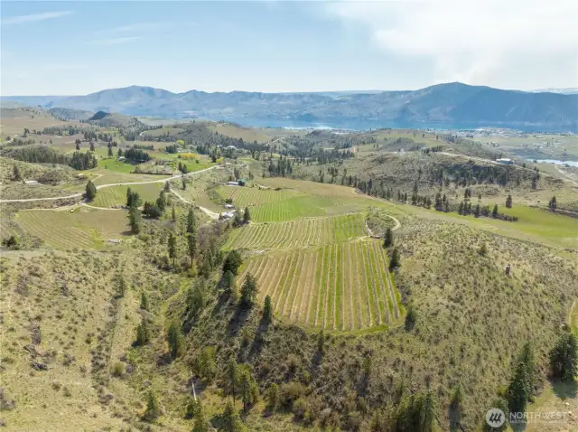 What a beautiful rural setting...so close to both Manson and Chelan.