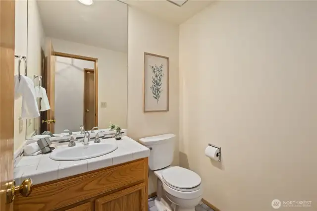 Downstairs 1/2 bath