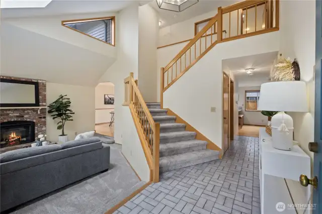 Large entry with vaulted ceilings and skylights!