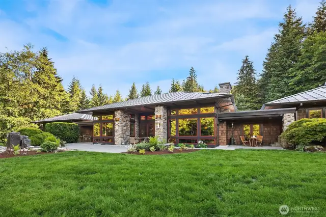 All of the primary living is one floor with outside large patio for viewing Mt Si.