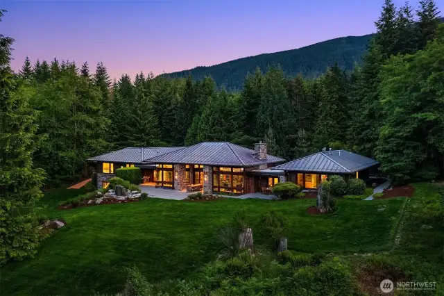 Perched at 1000' above town is a stunning find.