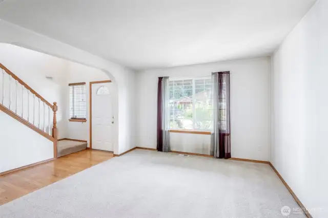 Front sitting/family/living room