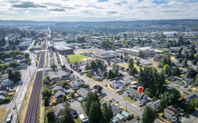 2 blocks from Sound Transit Garage and Puyallup High School, walking distance to all local schools and WA State Fairgrounds
