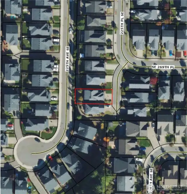 Only a handful of neighbors in this little cul-de-sac