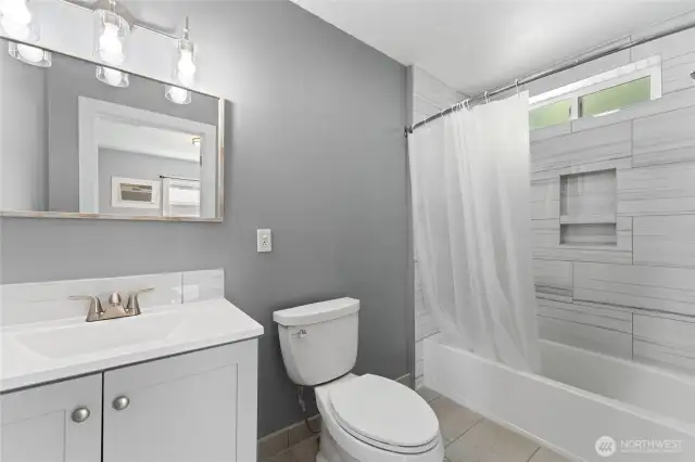 Full Bathroom in Primary