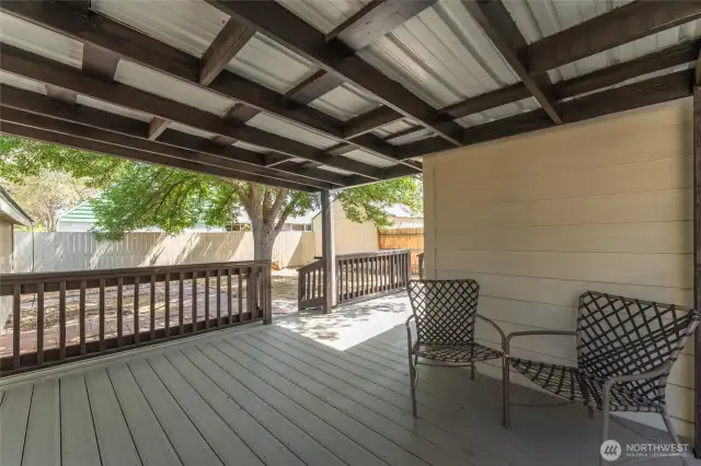 Covered Deck in back
