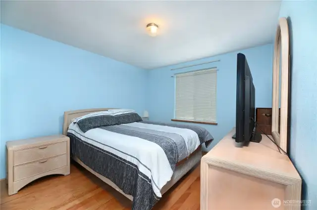 Second bedroom~