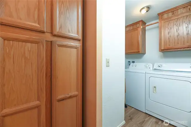Mudroom/Laundry room~
