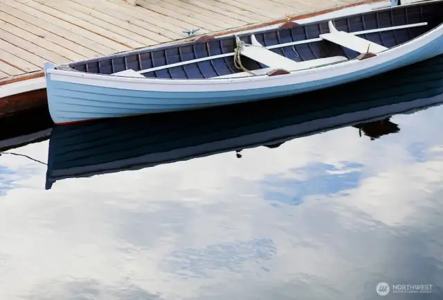 At The Center for Wooden Boats, craftsmanship meets calm — from classic rowboats and sailboats to the mirror-like waters that invite a slower pace.