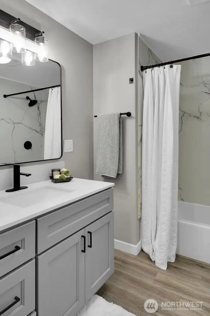 Main level Full bath