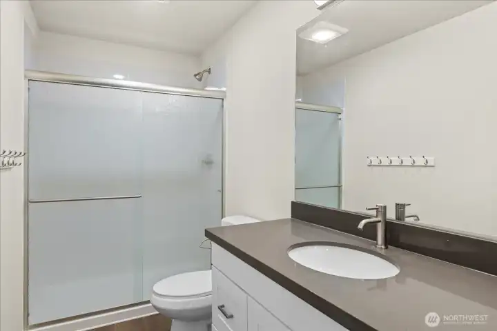 Bath 2 in DADU.