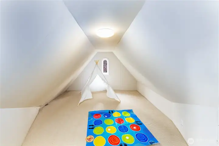 Quaint loft space off of the second level bedroom is perfect for play, meditation, exercise or future en-suite bath and walk-in closet?