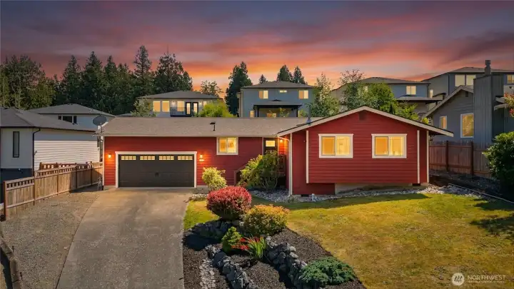 Welcome to 2365 Heather Drive! Welcome to 2365 Heather Drive!