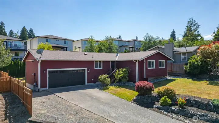 Updated Single Level home perched above the other homes in the neighborhood providing extra privacy. Updated Single Level home perched above the other homes in the neighborhood providing extra privacy.