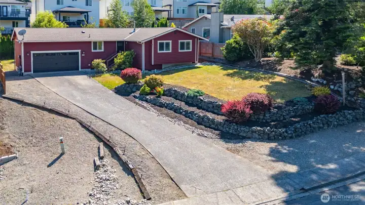 Room for a boat or trailer on the side of the house and no HOA. Schedule your showing today! Room for a boat or trailer on the side of the house and no HOA. Schedule your showing today!