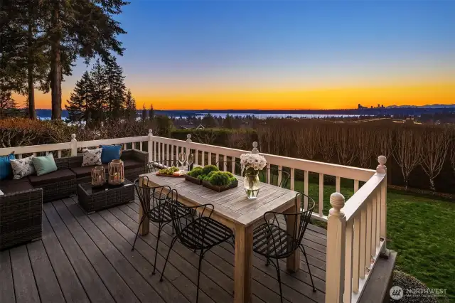 To call this property the crown jewel of Clyde Hill would be an understatement. Its breathtaking, panoramic views capture the essence of the Pacific Northwest, showcasing Lake Washington, the snow-capped Olympic Mountains, the iconic UW stadium, and Seattle’s sparkling skyline.