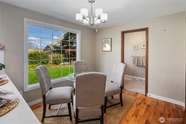 Eat in Kitchen Table Area