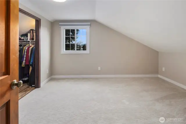 Backroom behind master bedroom.  Amazing walkin closet/changing area