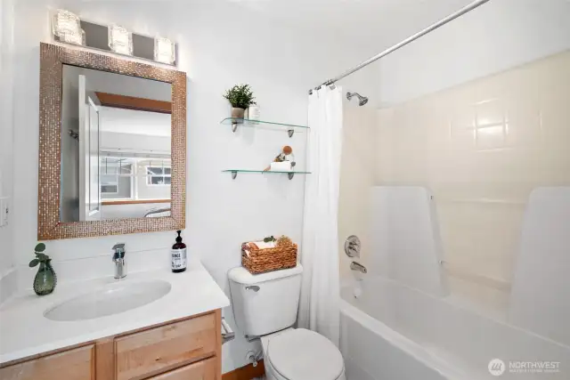 primary bed ensuite bath